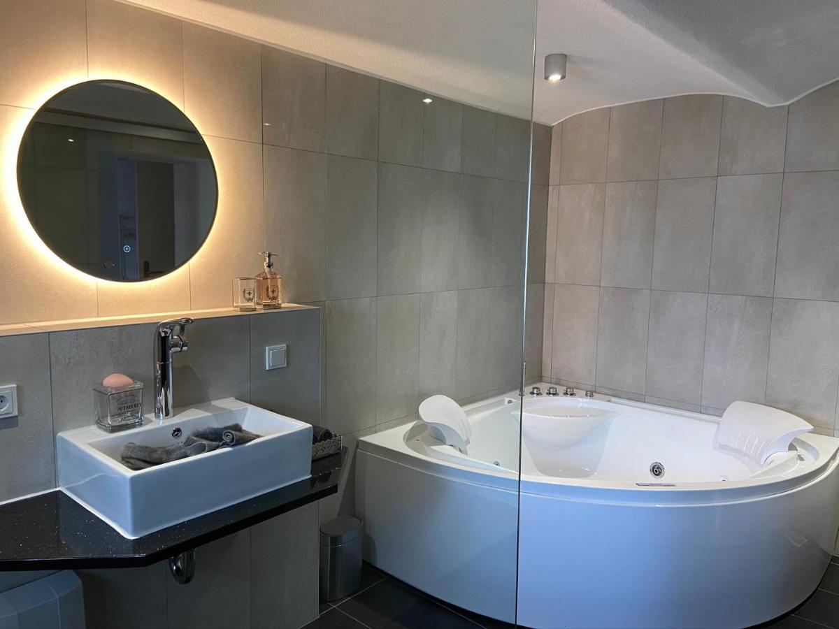 Luxus Ferienwohnung Mit Whirlpool Runkel Dış mekan fotoğraf